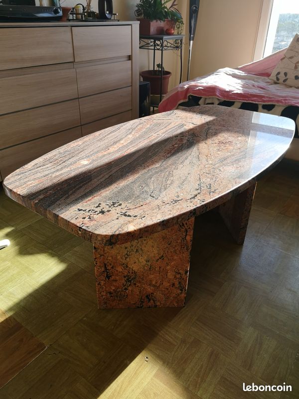Table basse en marbre rose (image 4)