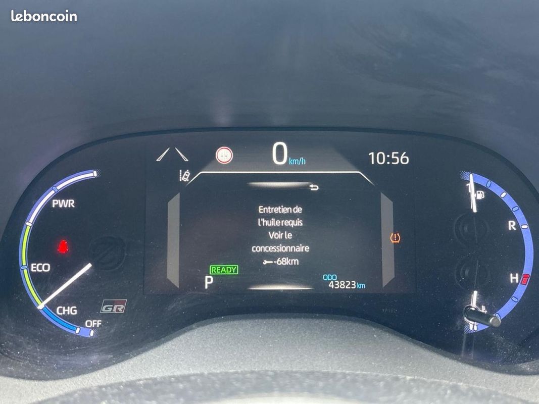 Toyota Yaris Cross 116h GR Sport MY22 (image 13)