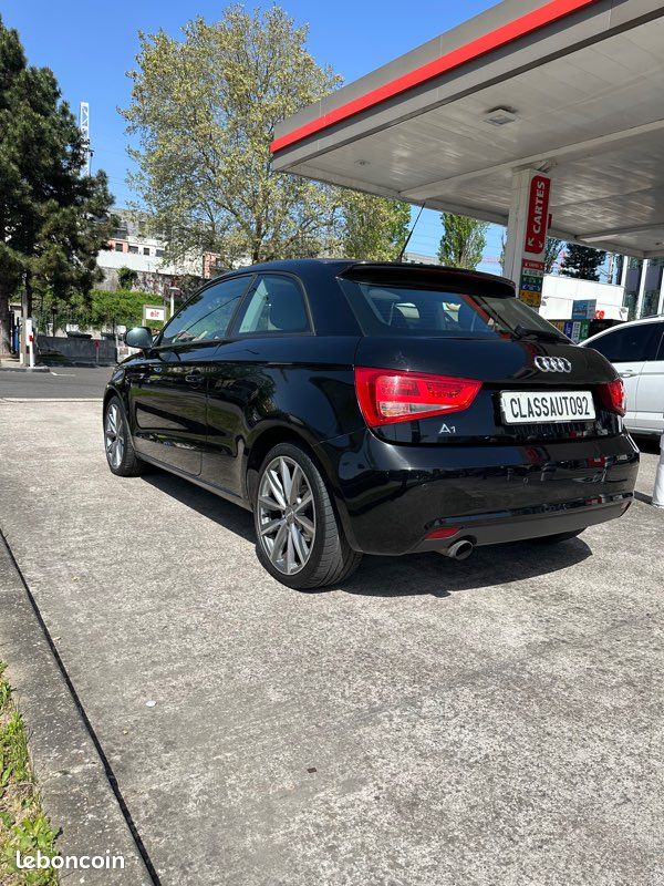 Audi A1 1.2 TFSI 86 CH ambition carnet à jour garanti 6 mois (image 3)