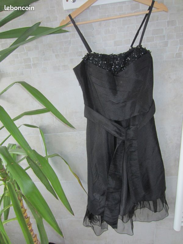 Robe (image 1)