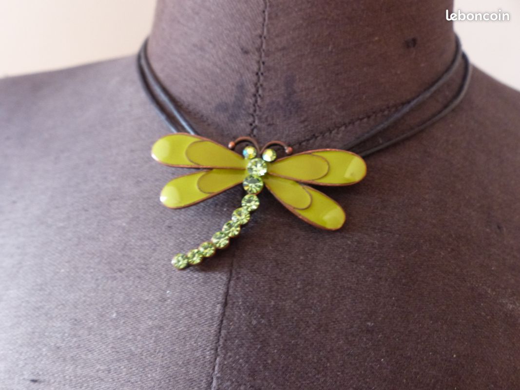 collier cartier ras du cou rigide en or jaune 18k 36.2
