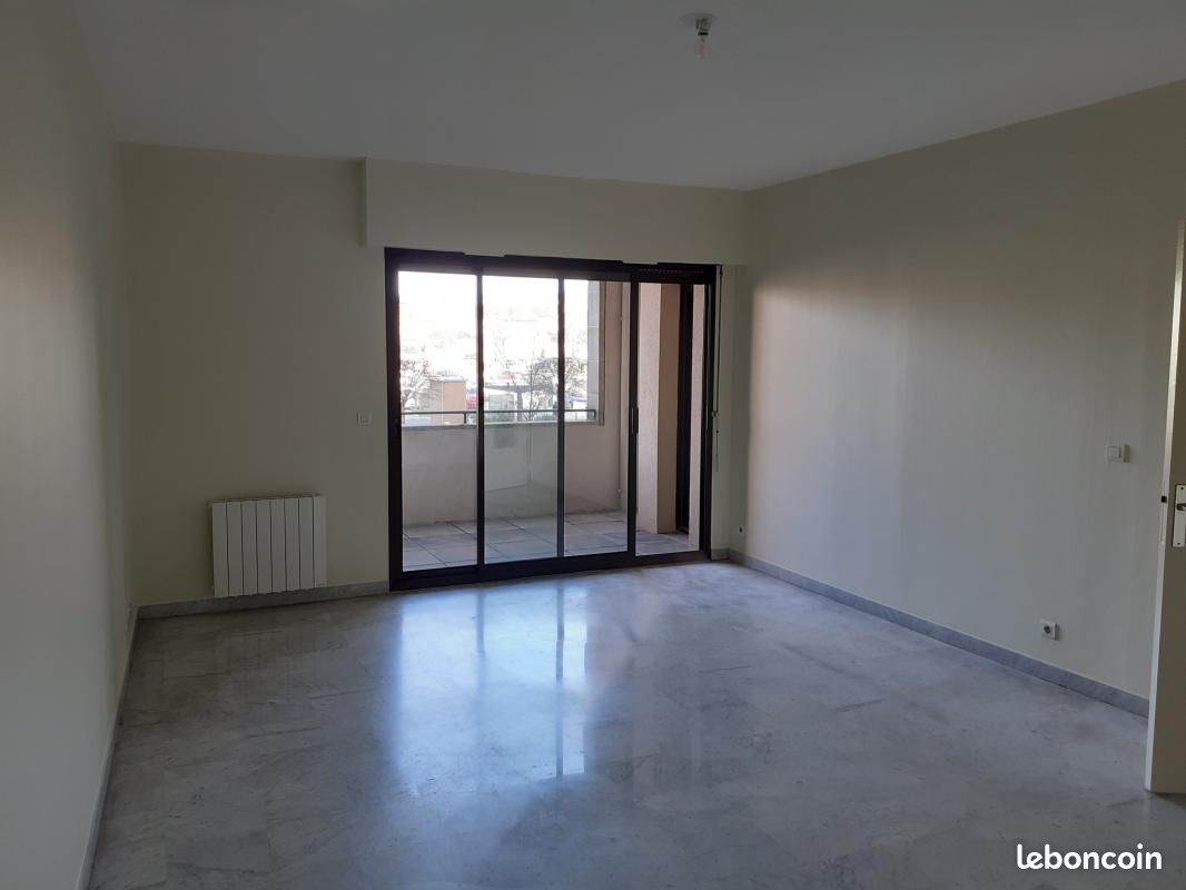 Appartement 2 pièces 54 m² - Brive-la-Gaillarde 19100 (image principale 0)