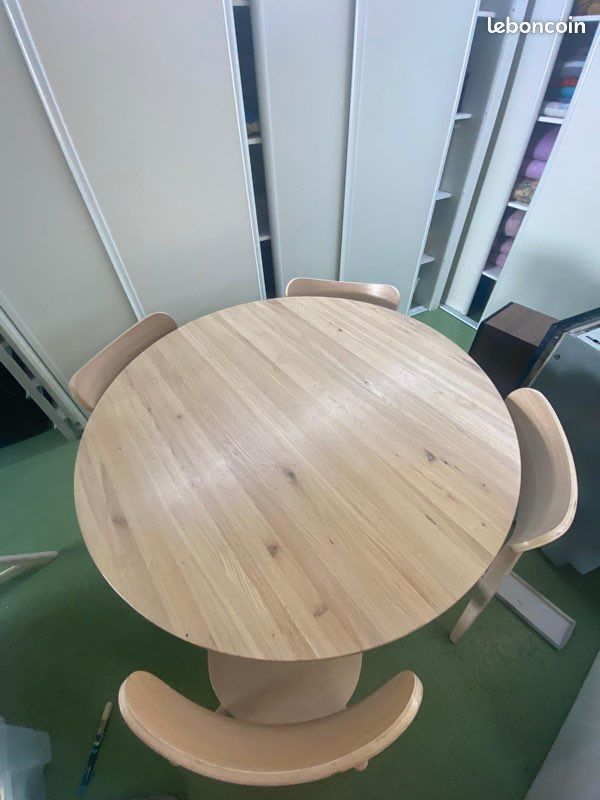6 chaises en bois clair (image 6)