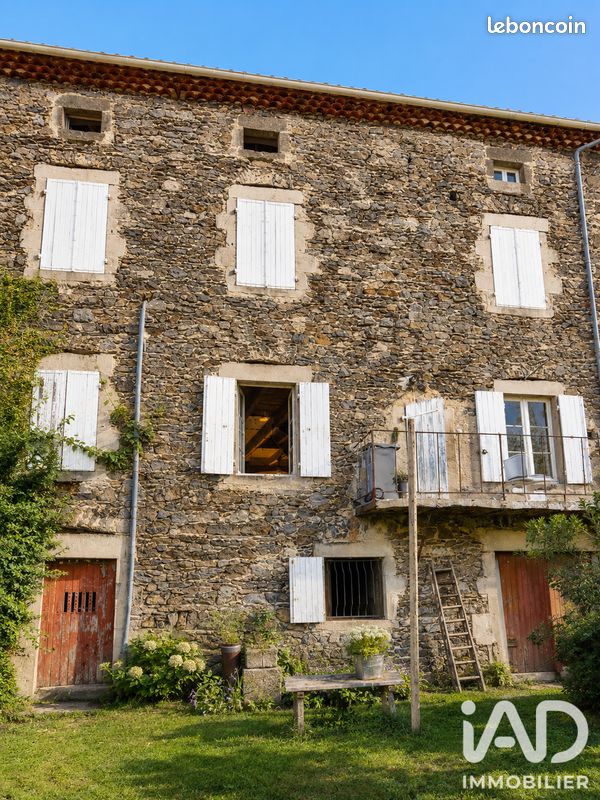 Immeuble 300 m² · à Saint-Cirgues · 300 m² · 88 000 €