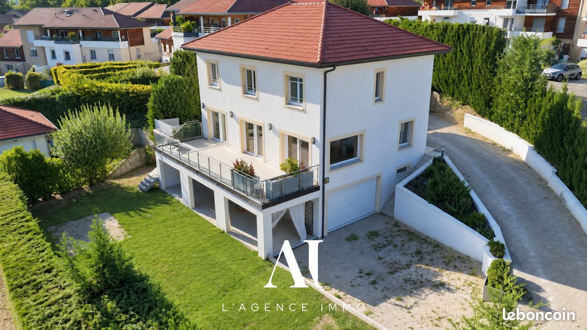 Maison 7 pièces 202 m² · à Cessy · 202 m² · 995 000 €