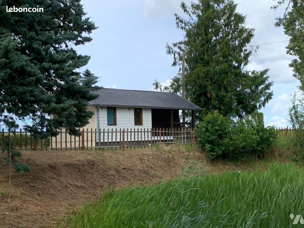 Terrain 2087 m² · à Doucelles · 2 087 m² · 63 000 €