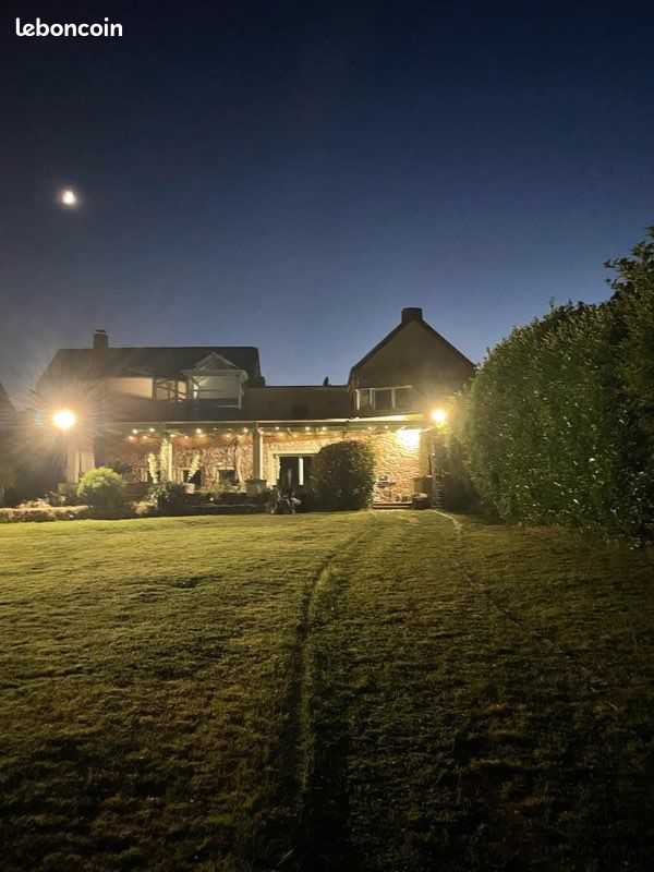 Maison 7 pièces 250 m² · à Favières · 250 m² · 760 000 €