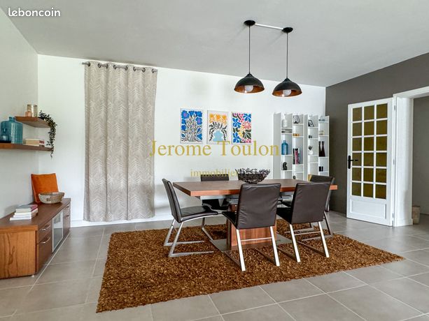 https://img.leboncoin.fr/api/v1/lbcpb1/images/5e/de/8e/5ede8e5ddd5a7ae7a84edb26c8d8d4d45f06848d.jpg?rule=ad-image