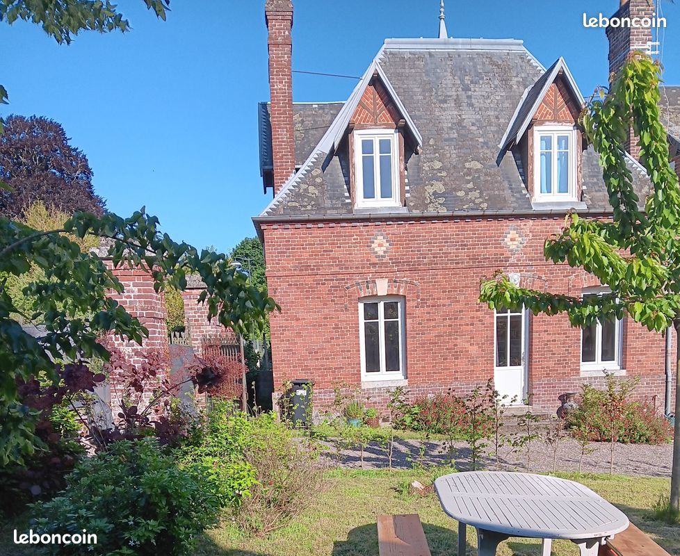 Maison 5 pièces 80 m² · à Corneville-sur-Risle · 80 m² · 900 €/mois