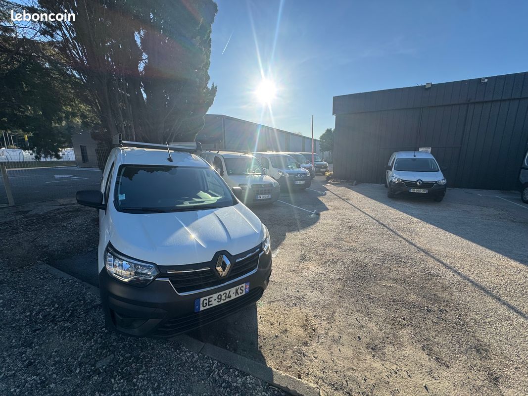 Renault Trafic III phase II 2.0 DCI 120 CV GPS/JANTES ALU/ TBE/GTIE 12 MOIS (image 8)