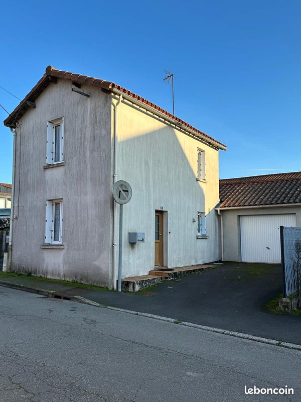 Maison 4 pièces 80 m² · à Moncoutant-sur-Sèvre · 80 m² · 665 €