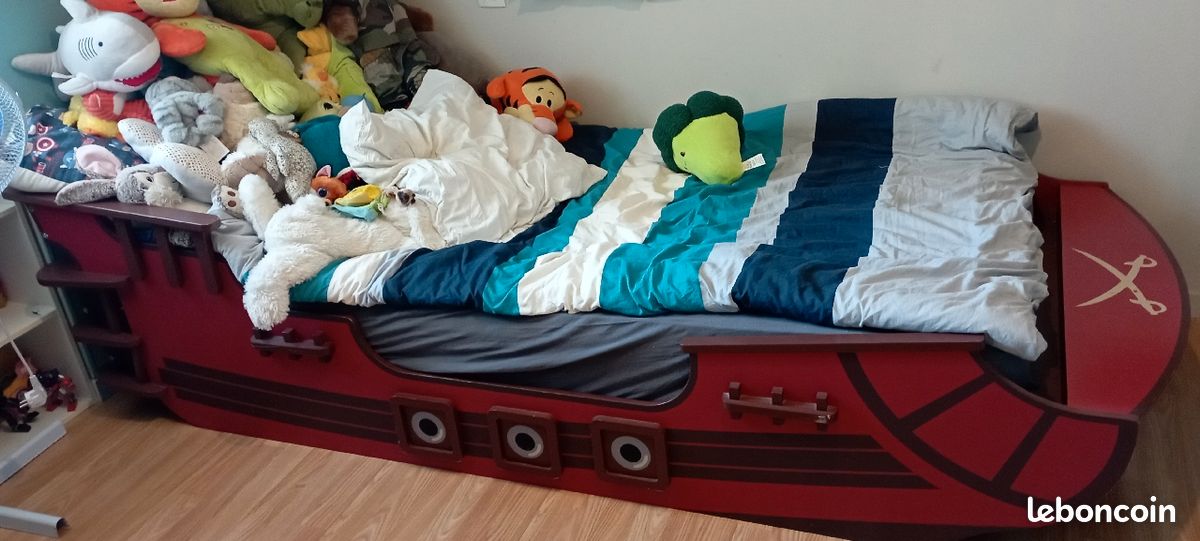 Lit pirate enfant (image 1)