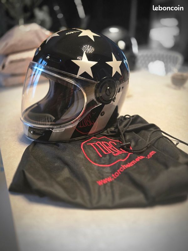 Casque Torc helmets Captain vegas T. M et son sac de transport (image 1)