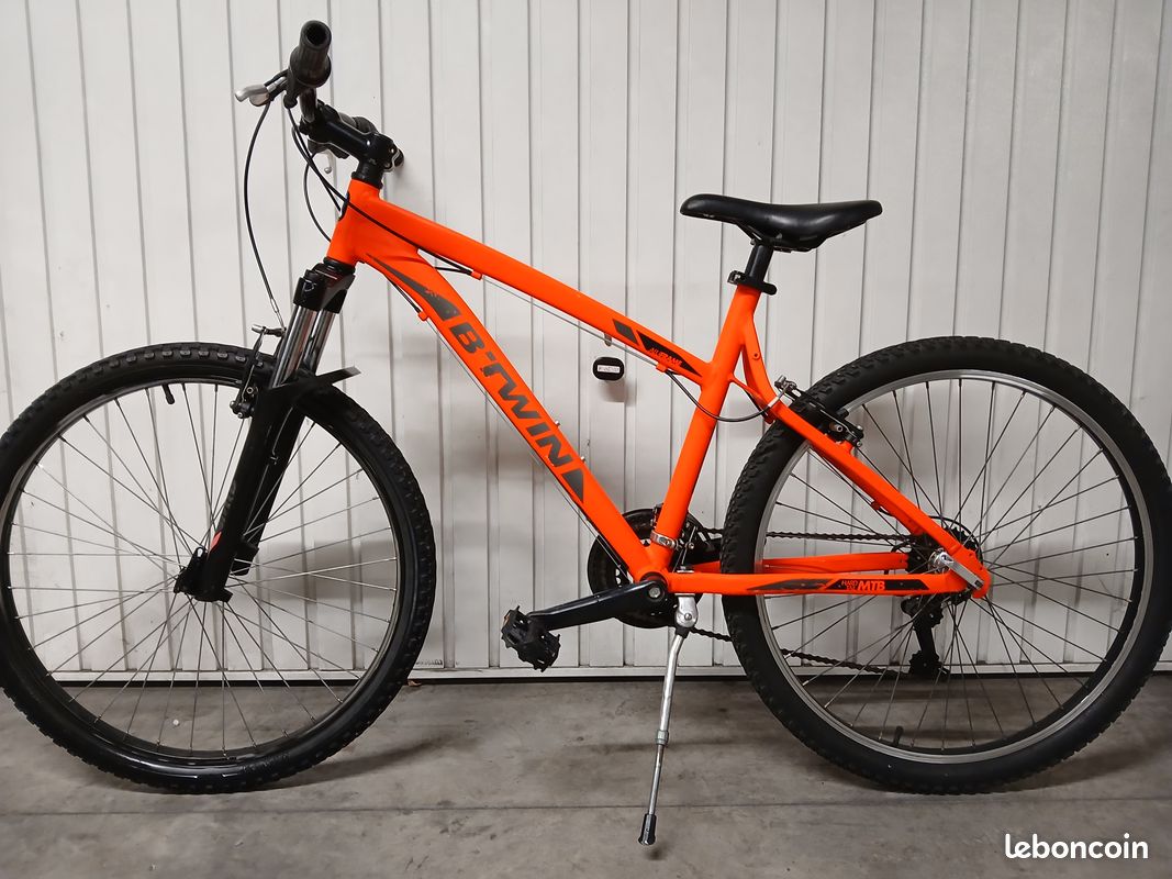 Velo ALU VTT 26 pouces. Rockrider B'TWIN 340 Taille M (image 1)