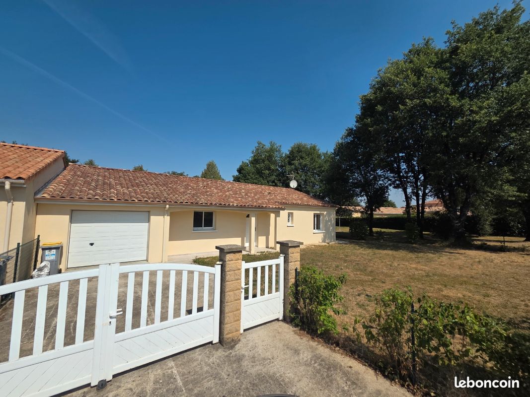 Maison 5 pièces 124 m² · à Fontaine-le-Comte · 124 m² · 248 000 €