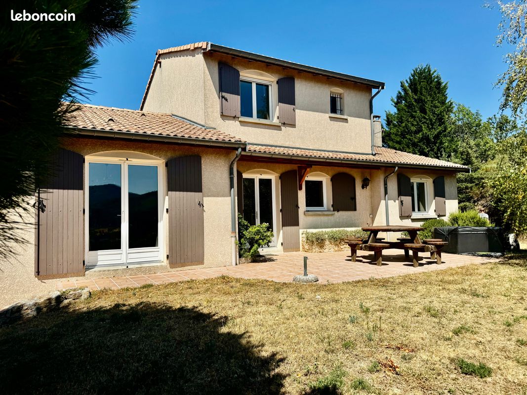 Maison 6 pièces 142 m² · à Annonay · 142 m² · 365 000 €