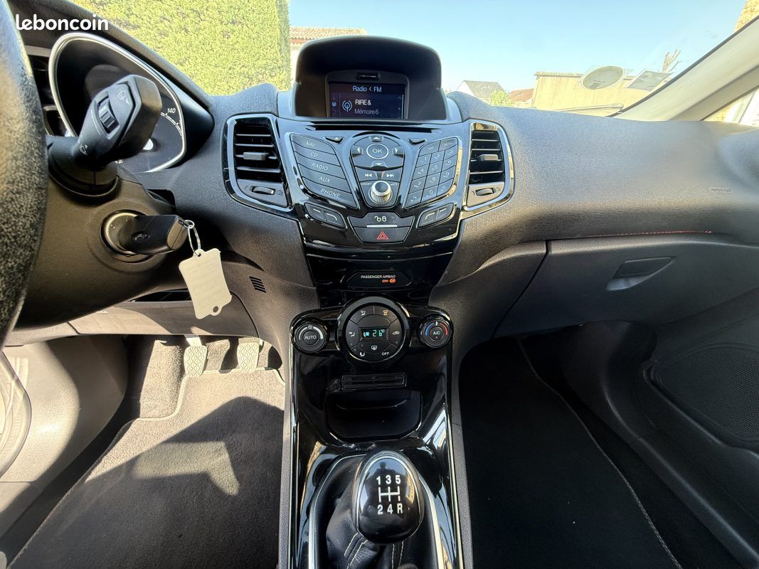 Ford fiesta 1.5 tdci 95 titanium 2016 (image 17)