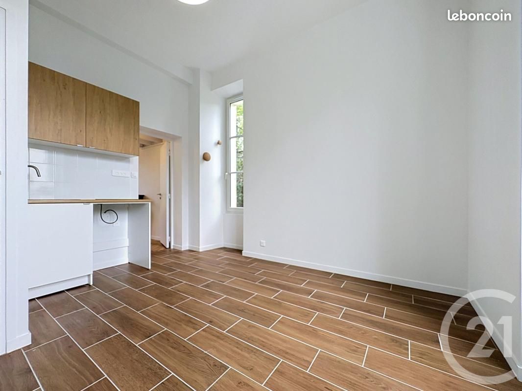 Appartement 1 pièce 23 m² · à Corbeil-Essonnes · 23 m² · 951 €/mois