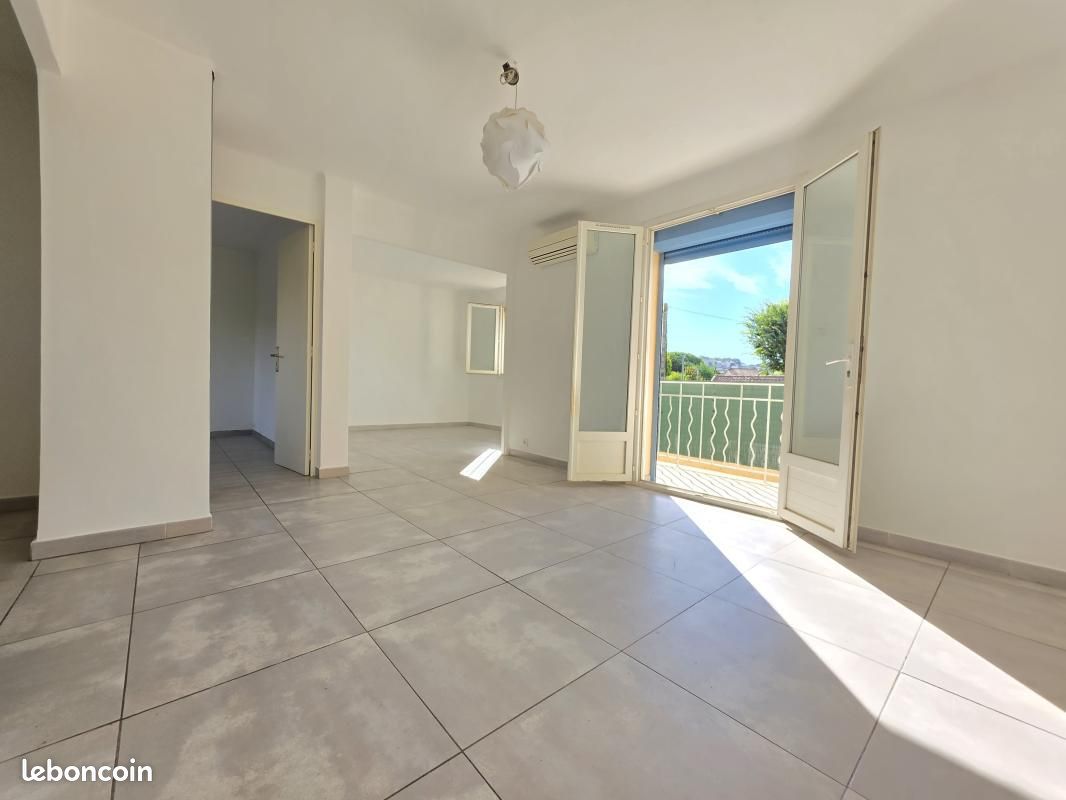 Appartement 3 pièces 58 m² · à Sanary-sur-Mer · 58 m² · 320 000 €