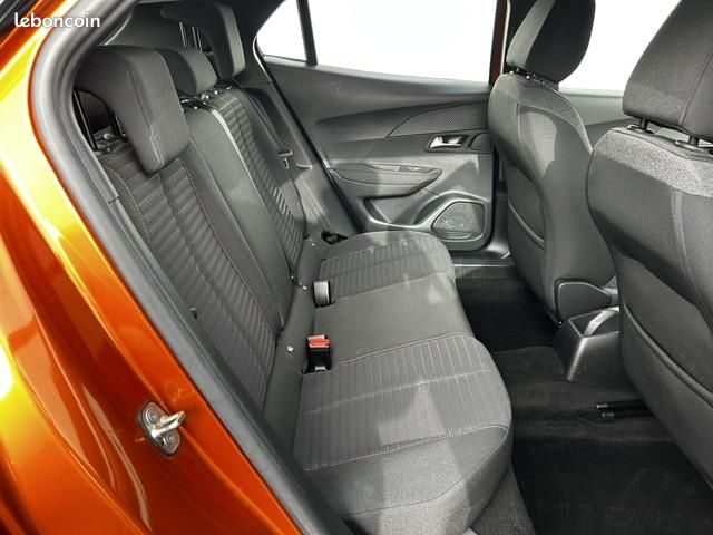 PEUGEOT 2008 BlueHDi 130 S&S BVM6 Allure (image 20)