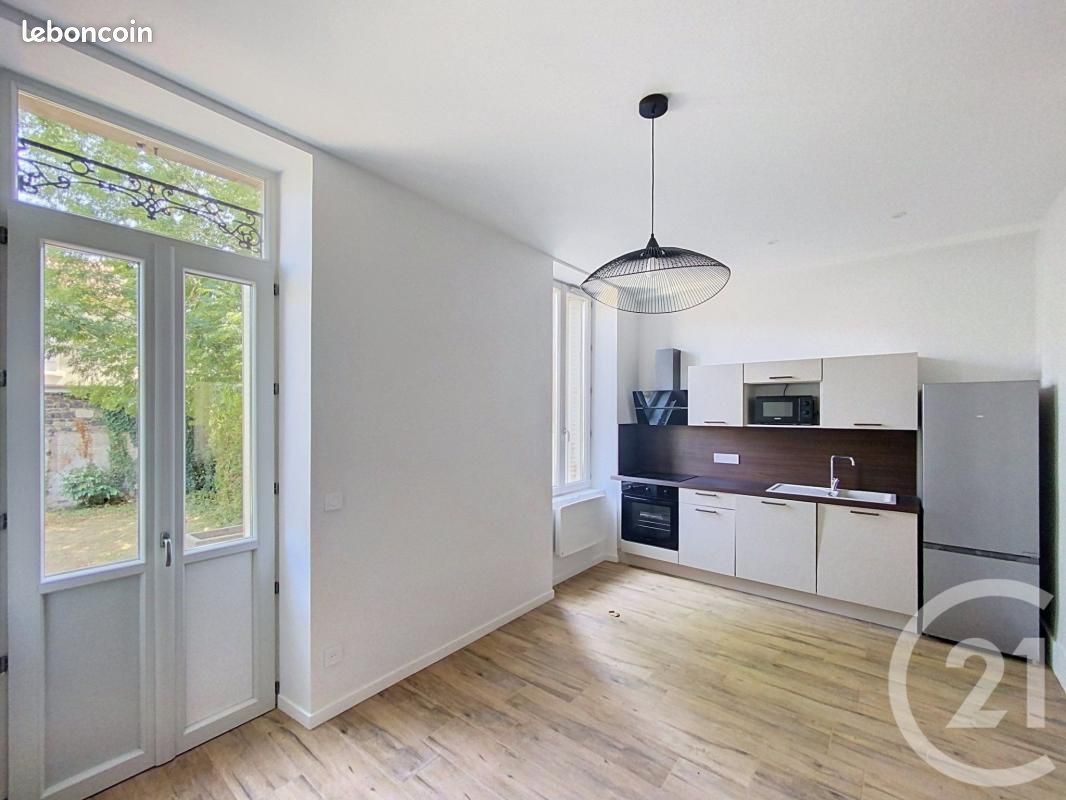Appartement 3 pièces 48 m² · à Clermont-Ferrand · 48 m² · 930 €