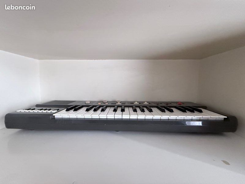 Clavier Casio Casiotone MT-18 D’occasion – Japonais, Avec ROM, En Boîte
