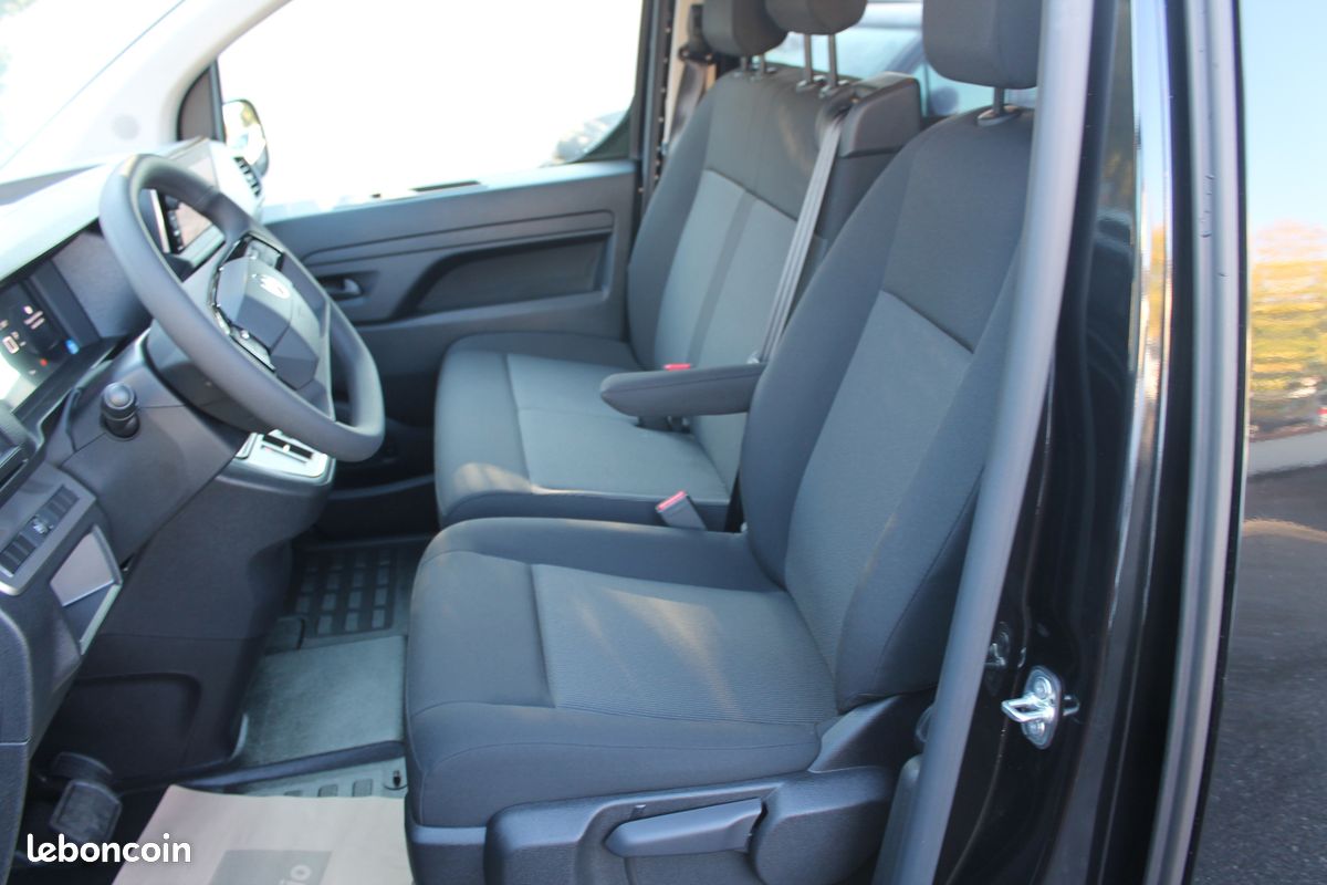 Citroën Jumpy III Fg Cabine approfondie Taille XL Blue HDI 180 S&S EAT8 Full équipés GPS, Caméra de recul, Pack Look; Full Led, Habillage bois .....28/07/2025, 5 Kilomètres - 29 900 HT (image 3)