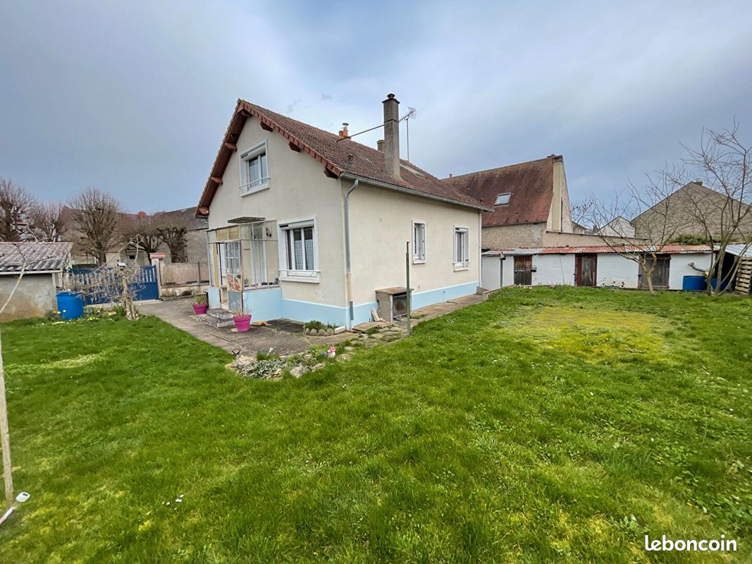 Maison 5 pièces 85 m² · à Étampes · 85 m² · 197 000 €