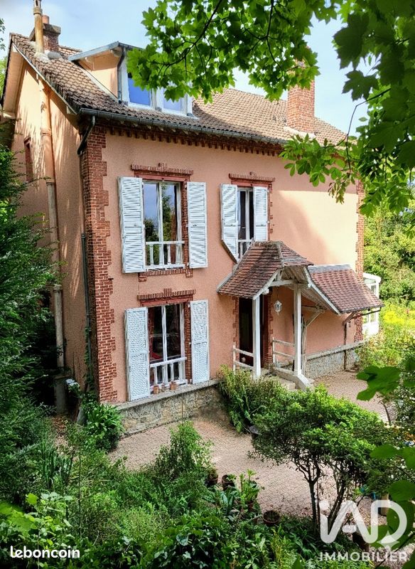 Maison 8 pièces 260 m² · à Parmain · 260 m² · 599 000 €