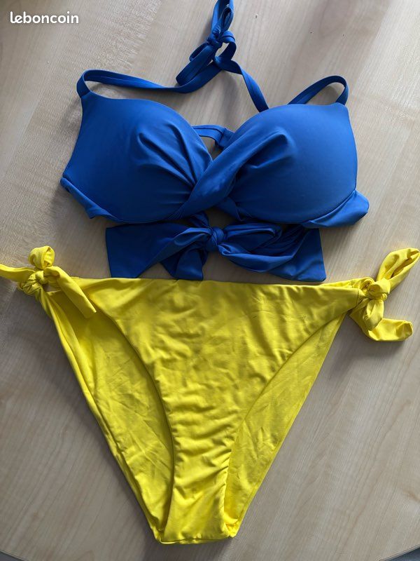 Maillot De Bain 2 Pièces COBEY By Calzedonia - Taille M (bonnet 75C), Occasion Très Bon état, Multicolore Pour Femme