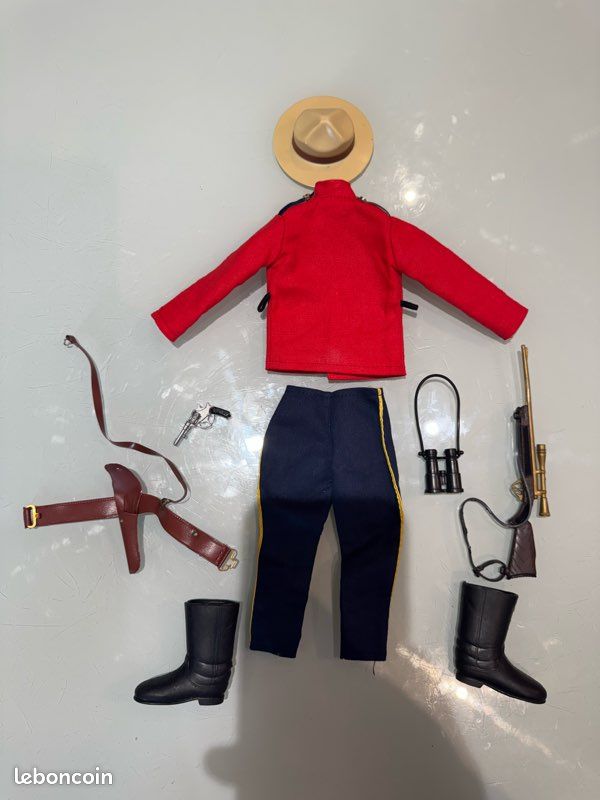 Tenue Vintage Police Montée Canadienne Pour Action Joe - CEJI ARBOIS - Collection