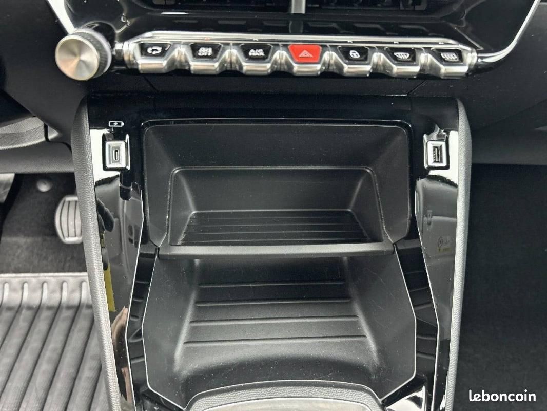 Peugeot 2008 PureTech 100 S&S BVM6 - Active (image 26)