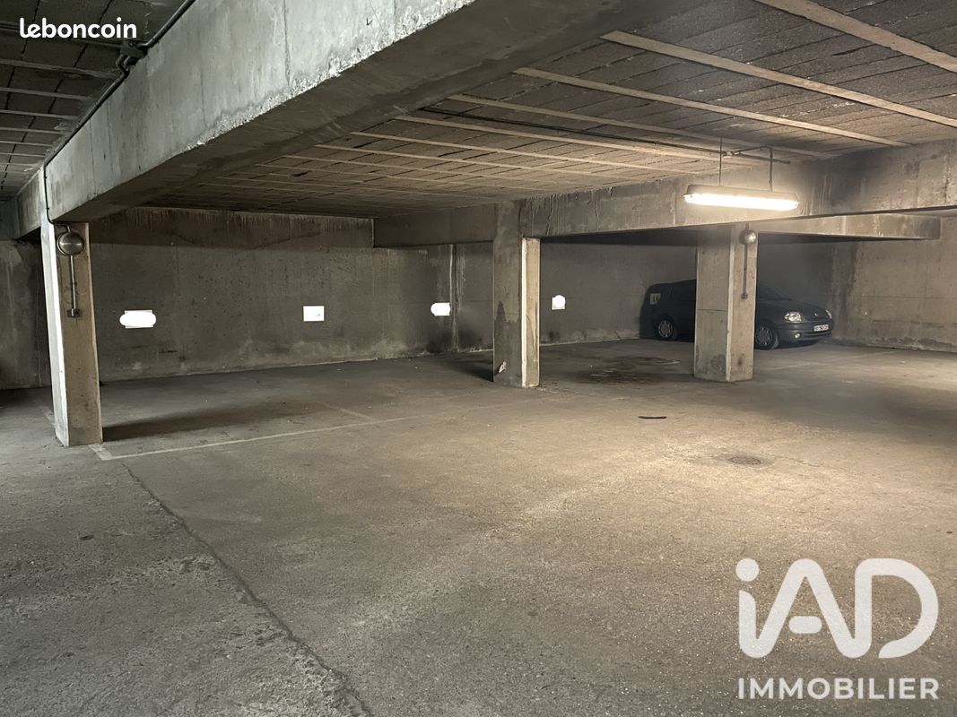 Parking 10 m² · à Paris · 10 m² · 15 000 €