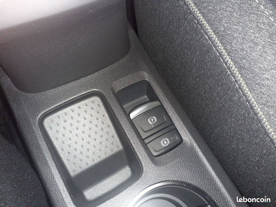 RENAULT Captur E-Tech full hybrid 160 ch Techno (image 21)