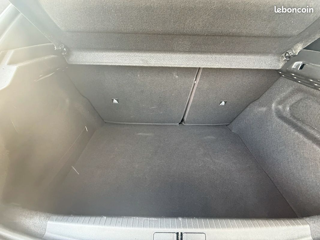 Peugeot 208 II Style (image 9)