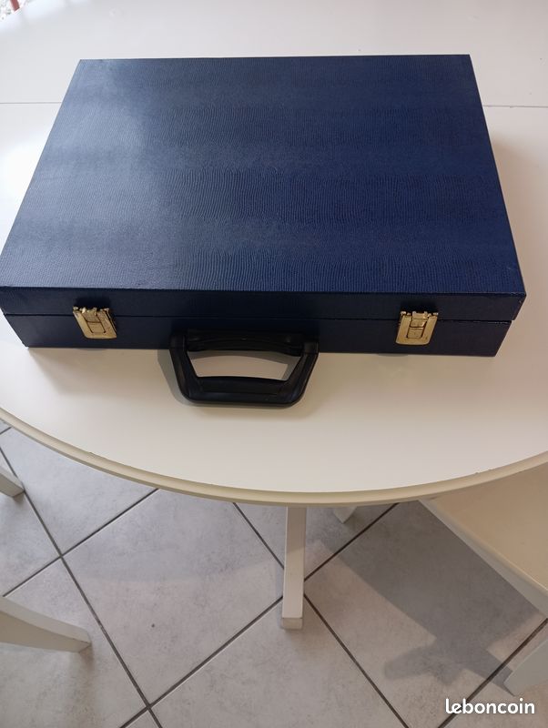 Ménagère inox dans son coffret (image 4)