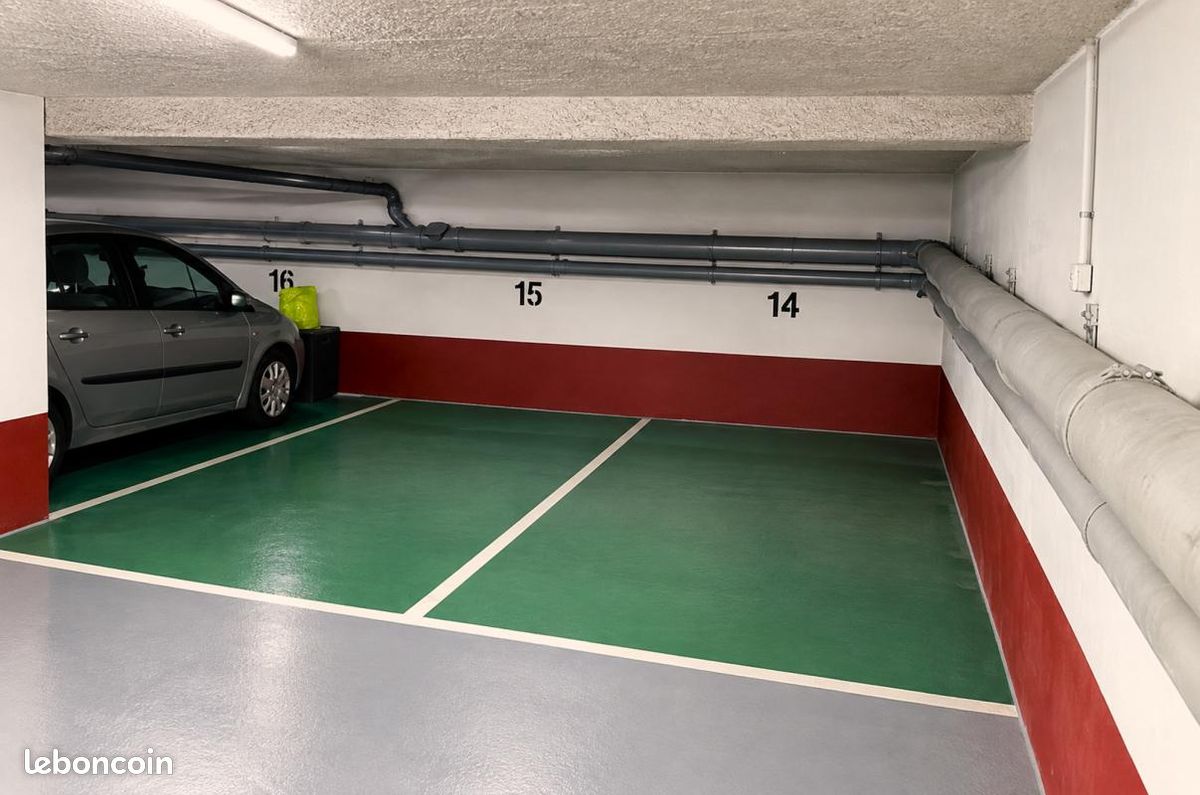 Parking 11 m² · au Kremlin-Bicêtre · 11 m² · 15 500 €