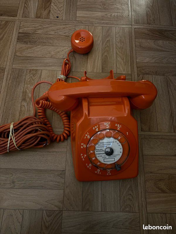 Téléphone vintage SOCOTEL S63 transparent et orange restauré et converti bos internet - Collection