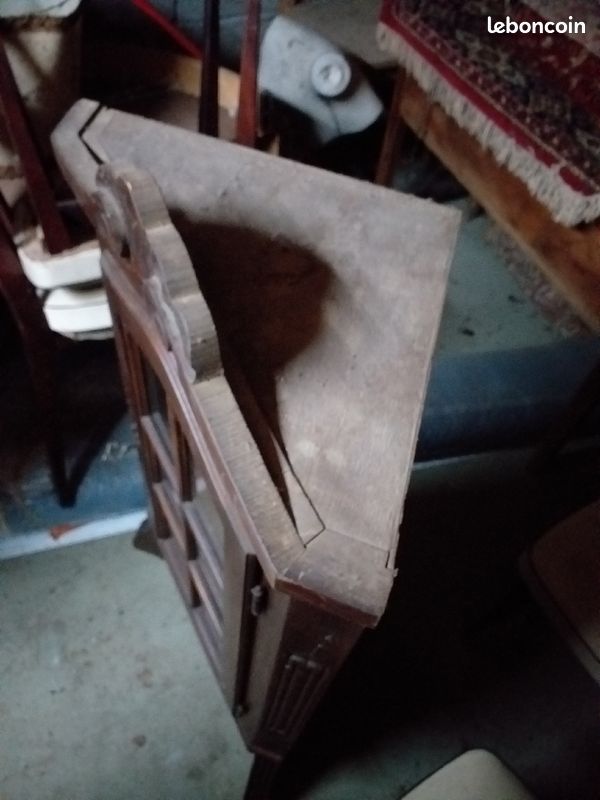 Vitrine d angle (image 3)