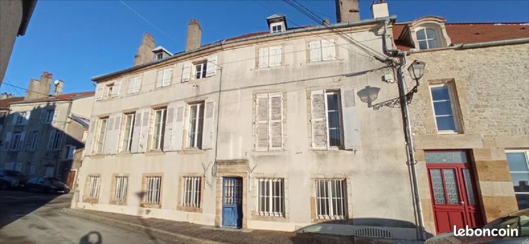 Maison 11 pièces 350 m²