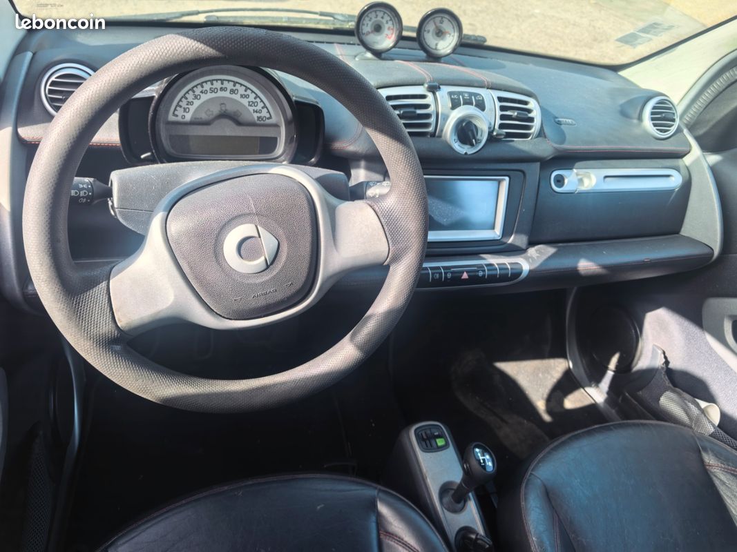 Smart Fortwo Coupé (451) (Automatique) 1.0 i 12V MHD 4CV 71CH Garantie 6 Mois (image 3)