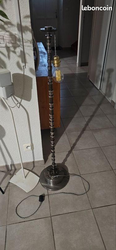 Lampe industrielle (image 1)