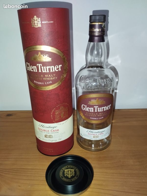 Étui et bouteille de whisky (image 1)