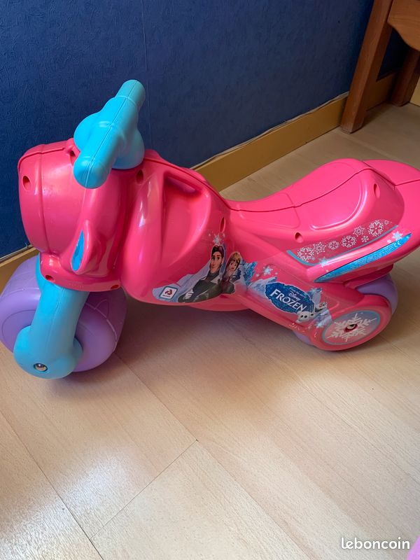 Moto porteur motif reine des neiges Jeux Jouets