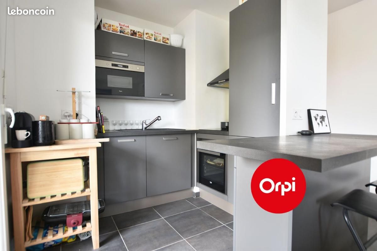 Appartement 2 pièces 42 m² · à Saint-Priest · 42 m² · 838 €