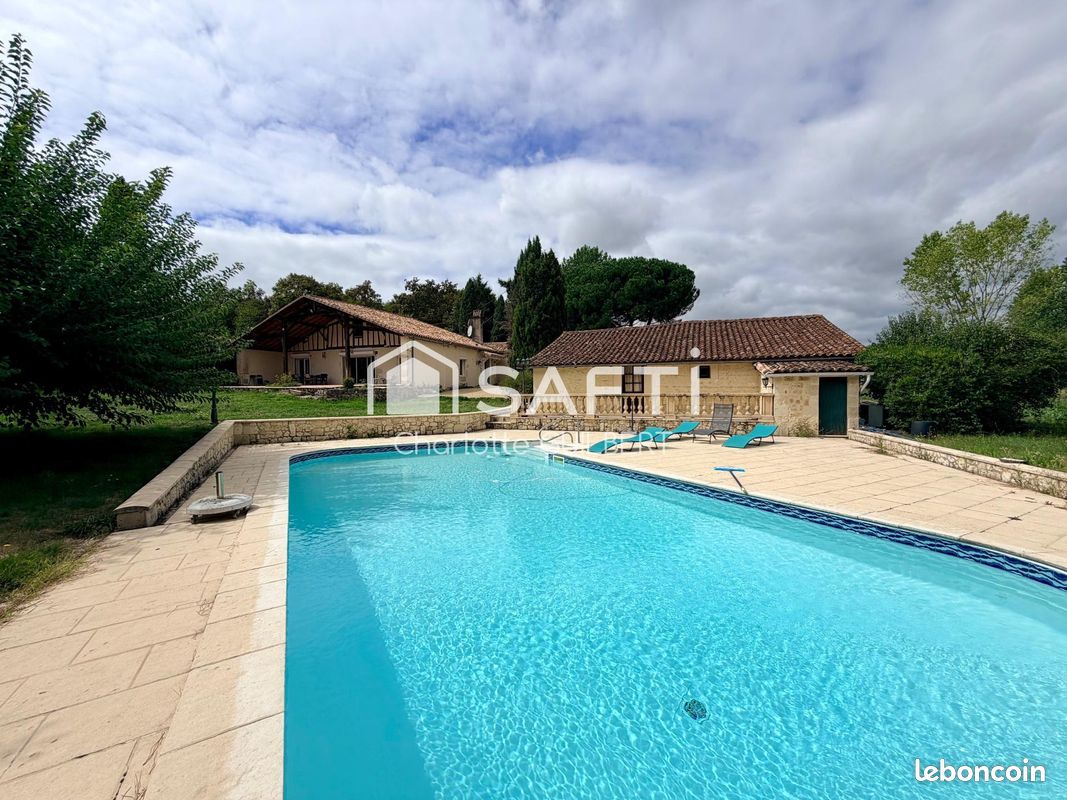 Maison 5 pièces 185 m² · à Argenton · 185 m² · 449 000 €