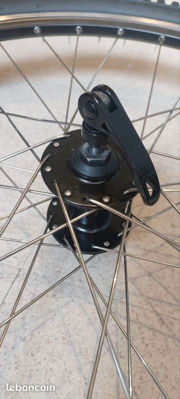 Roue avant VTT 26" NEUVE complète (Pneu B'Twin + Chambre à air) (image 5)