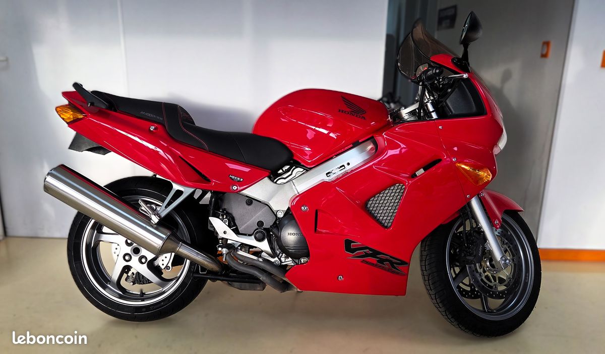 Honda vfr 800 fi - 2001 - 37 009 km (image 4)