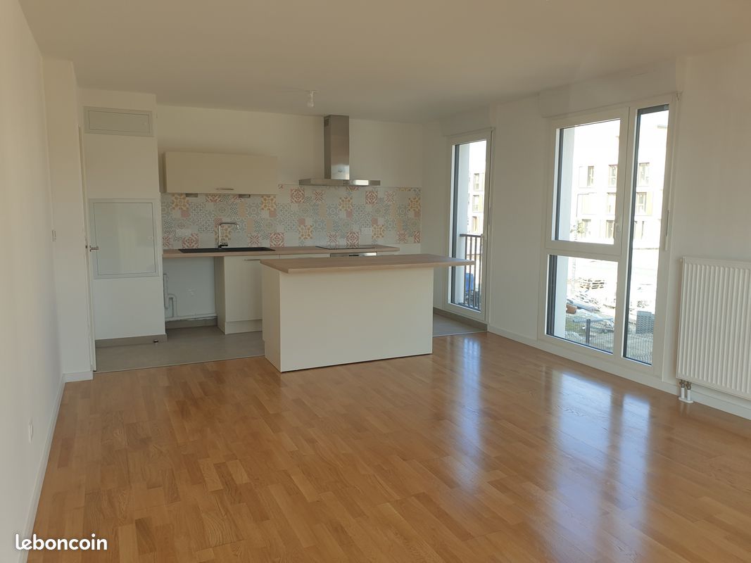 Appartement 5 pièces 84 m² · à Compiègne · 84 m² · 1 025 €/mois