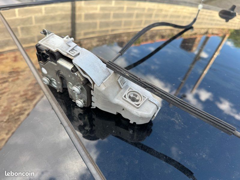 Serrure de porte conducteur avant gauche origine Lancia delta 3 III année 2008-2014 (image 2)